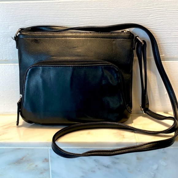 Tignanello Handbags - Tignanello crossbody purse